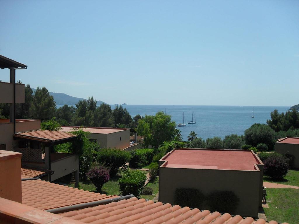 Casa Del Golfo Aparthotel Lacona Exterior photo