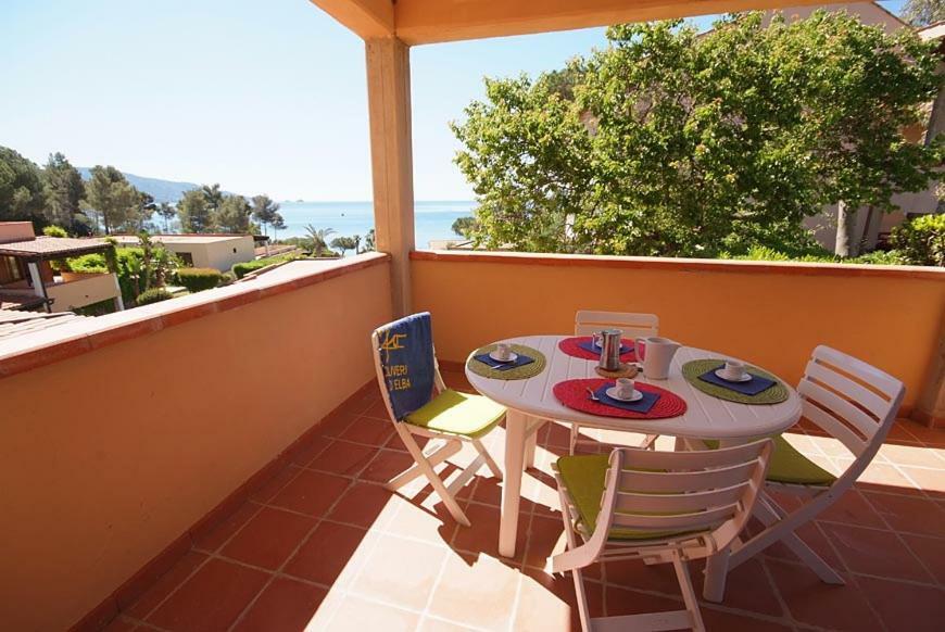 Casa Del Golfo Aparthotel Lacona Exterior photo